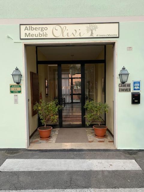 Albergo Meuble Olivi 托斯科拉诺-马德尔诺 外观 照片